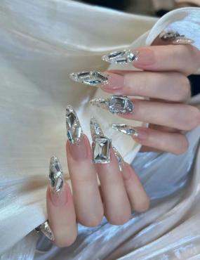 Nails đ&iacute;nh đ&aacute; , TIỆM NAILS ĐẸP TẠI QUẬN 12